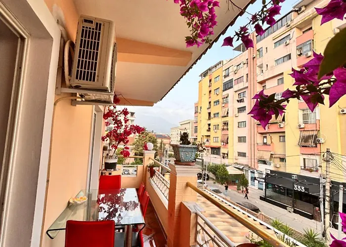 아파트 Meda's 티라나